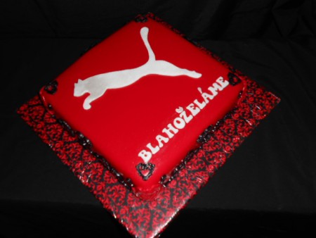 Narodeninova s logom 3,7kg